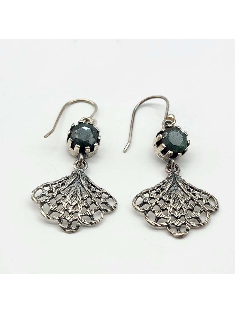 Stunning Sterling Silver Dangle Earrings Green Stone Spider Web Fan Articulated